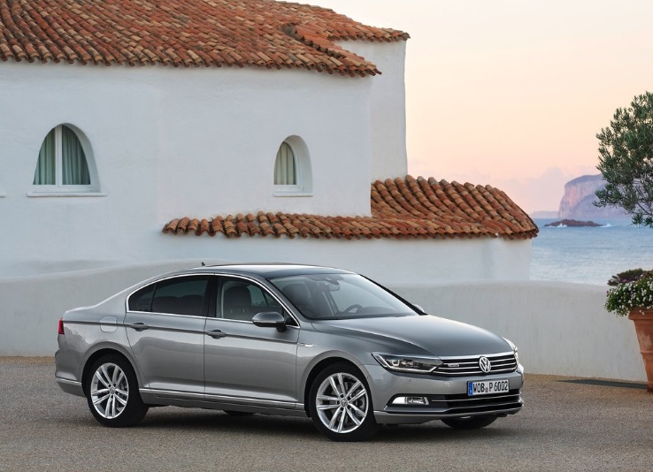 2018 Volkswagen Passat Sedan 2.0 TDI 150 PS (150 HP) Comfortline DSG boot space and dimensions