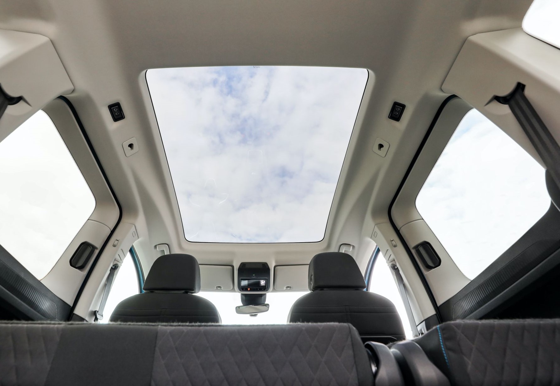 2022 Volkswagen Caddy Combi 2.0 TDI (122 HP) Style DSG boot space and dimensions