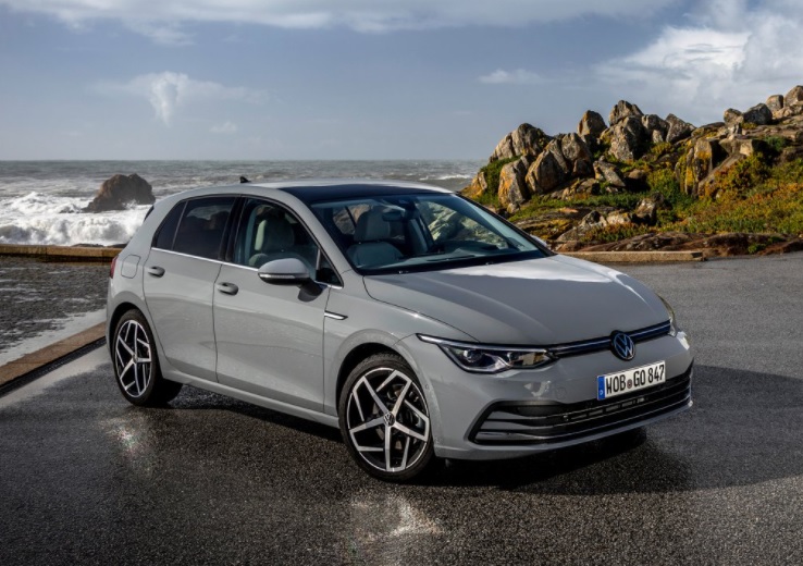 2023 Volkswagen Golf Hatchback 1.5 eTSI (150 HP) Style DSG boot space and dimensions