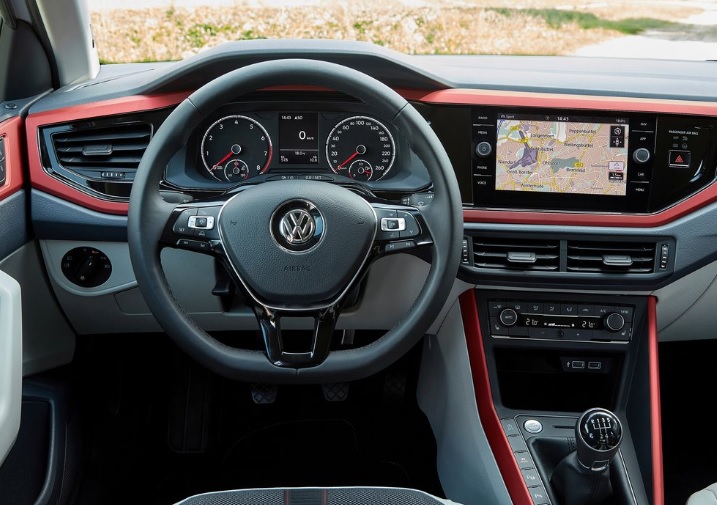 2018 Volkswagen Polo Hatchback 1.0 TSI (95 HP) Comfortline DSG boot space and dimensions