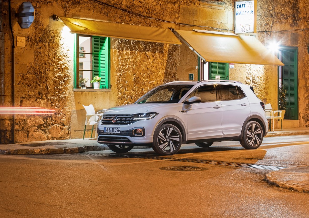 2022 Volkswagen T-Cross Hatchback 1.0 TSI (110 HP) Style DSG boot space and dimensions