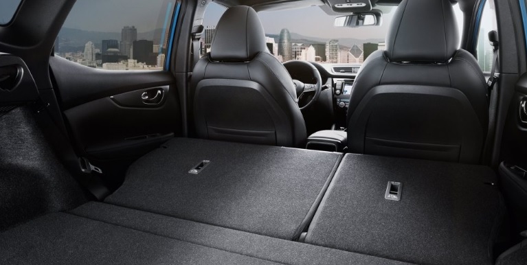 2018 Nissan Qashqai Crossover 1.2 (115 HP) Sky Pack X-Tronic boot space and dimensions