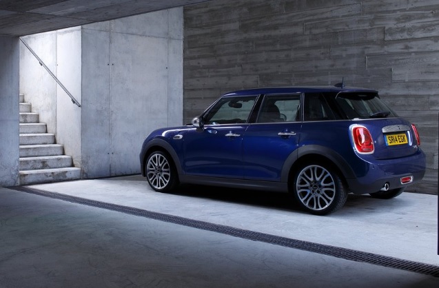 2020 Mini Cooper Hatchback 1.5 (136 HP) Pure Automatic boot space and dimensions