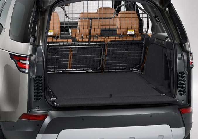 Land Rover Discovery Boot Space Is It The Perfect Family Car - we1fxan