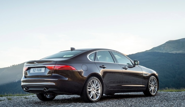 2018 Jaguar XF 2.0 D 180 HP XF Automatic Technical Specs - cardimension.net