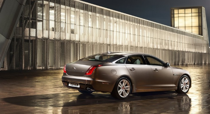 2017 Jaguar XJ 3.0 D 300 HP XJ AT Technical Specs - cardimension.net