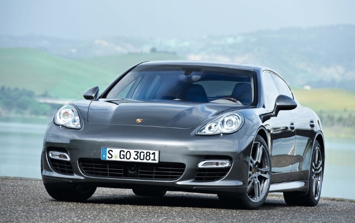 2014 Porsche Panamera 4.8 550 HP Turbo S AT Technical Specs - cardimension.net