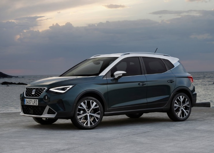 2023 Seat Arona SUV 1.0 EcoTSI (110 HP) FR DSG boot space and dimensions