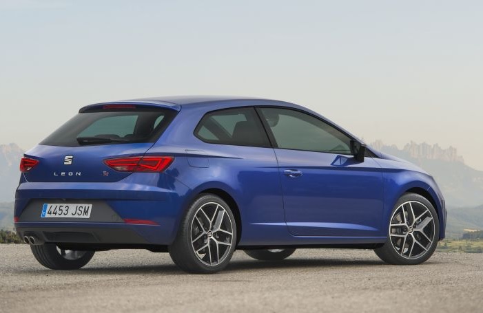 2018 Seat Leon Hatchback 1.4 EcoTSI (150 HP) Xcellence DSG boot space and dimensions