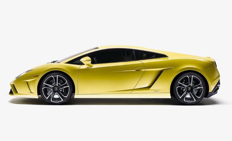 2014 Lamborghini Gallardo Sedan 5.2 V10 (560 HP) Bicolore Manual boot space and dimensions