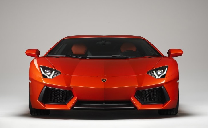 2014 Lamborghini Aventador Sedan 6.5 V12 (700 HP) LP Manual boot space and dimensions
