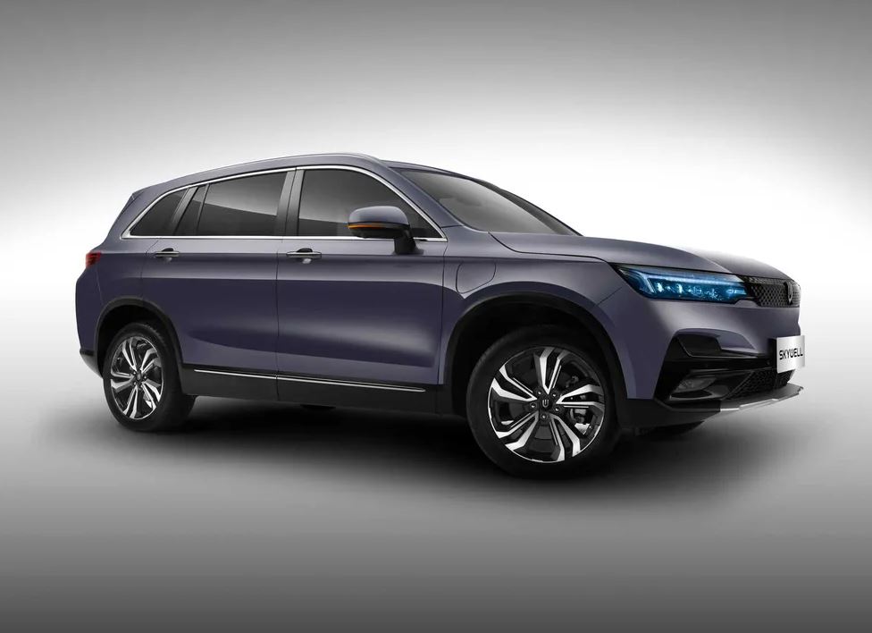 2025 Skywell ET5 85 kWh 204 HP LR Legend AT Technical Specs