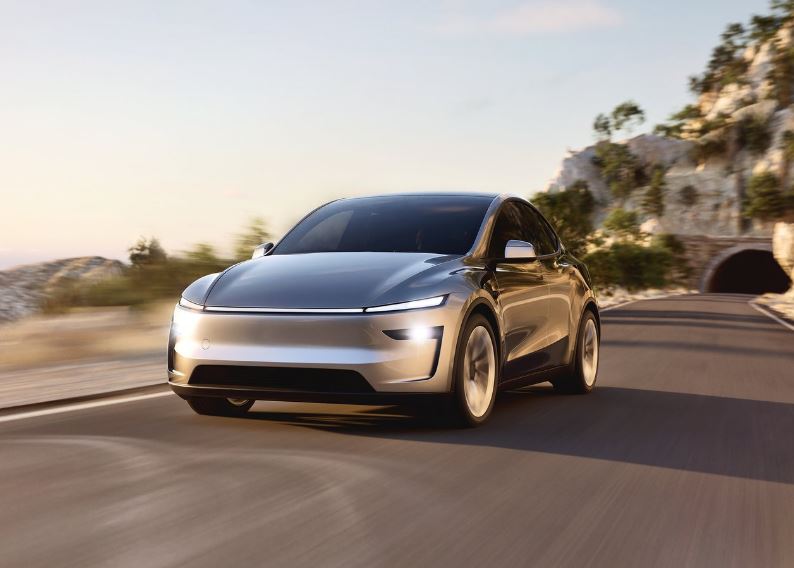 2025 Tesla Model Y 75 kWh 375 HP Long Range AT Technical Specs - cardimension.net