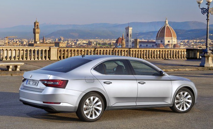 2018 Skoda Superb Sedan 1.4 TSI (150 HP) Style DSG boot space and dimensions