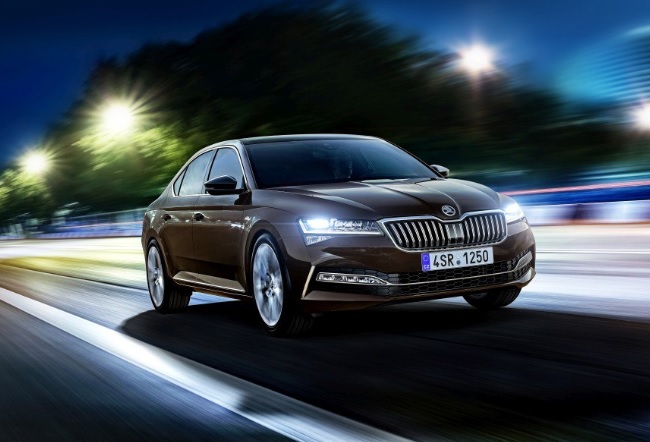 2022 Skoda Superb Sedan 1.5 TSI (150 HP) Prestige DSG boot space and dimensions