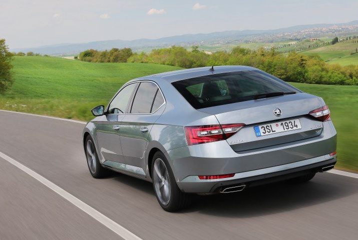 2015 Skoda Superb Sedan 1.4 TSI (125 HP) Active Manual boot space and dimensions