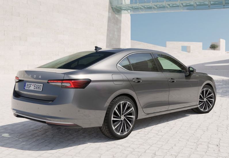 2025 Skoda Superb Sedan 1.5 TSI mHEV (150 HP) Prestige DSG boot space and dimensions
