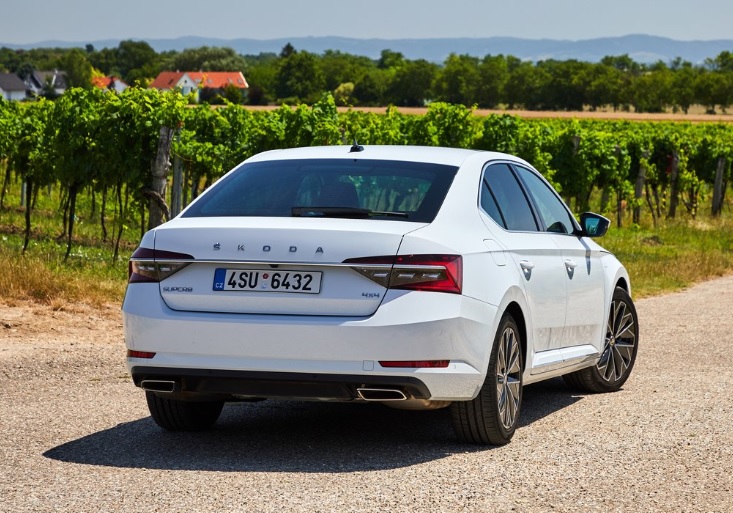 2020 Skoda Superb 1.5 TSI 150 HP Prestige DSG Technical Specs