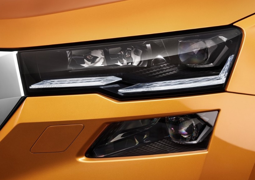 2022 Skoda Karoq SUV 1.5 TSI (150 HP) Elite DSG boot space and dimensions