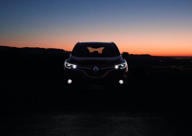 2018 Renault Kadjar Crossover 1.5 dCi (110 HP) Touch Roof Manual boot space and dimensions