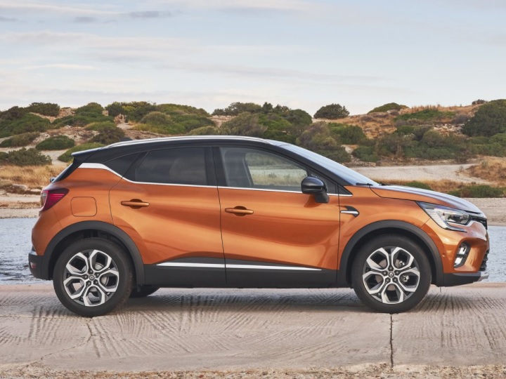 2021 Renault Captur SUV 1.0 TCe (90 HP) Touch Manual boot space and dimensions