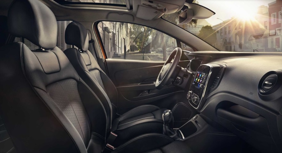 2018 Renault Captur Crossover 1.5 DCI (90 HP) Icon Manual boot space and dimensions