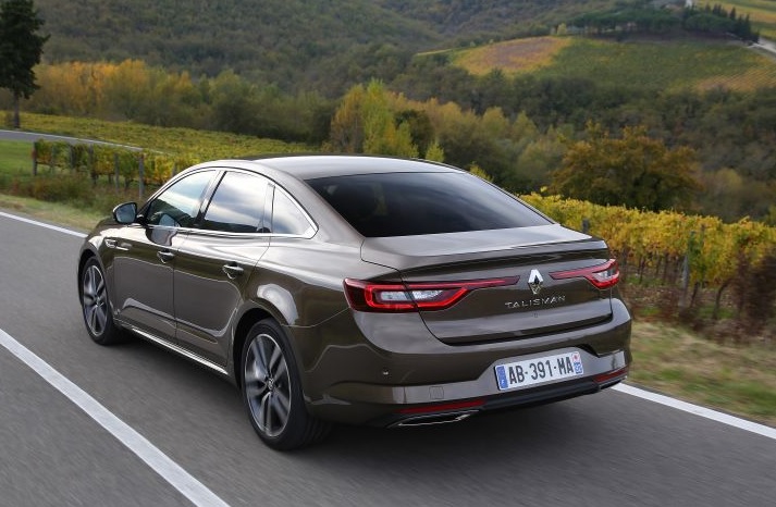 2017 Renault Talisman Sedan 1.6 DCi (130 HP) Touch Manual boot space and dimensions