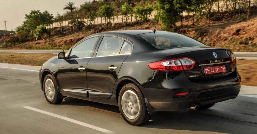 2013 Renault Fluence Sedan 1.6 (110 HP) Joy CVT boot space and dimensions