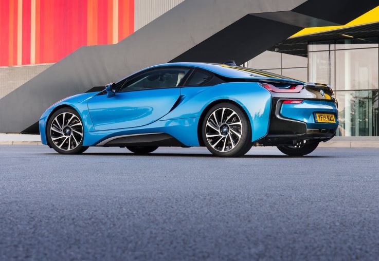 2018 BMW i8 1.5 362 HP Halo Steptronic Technical Specs