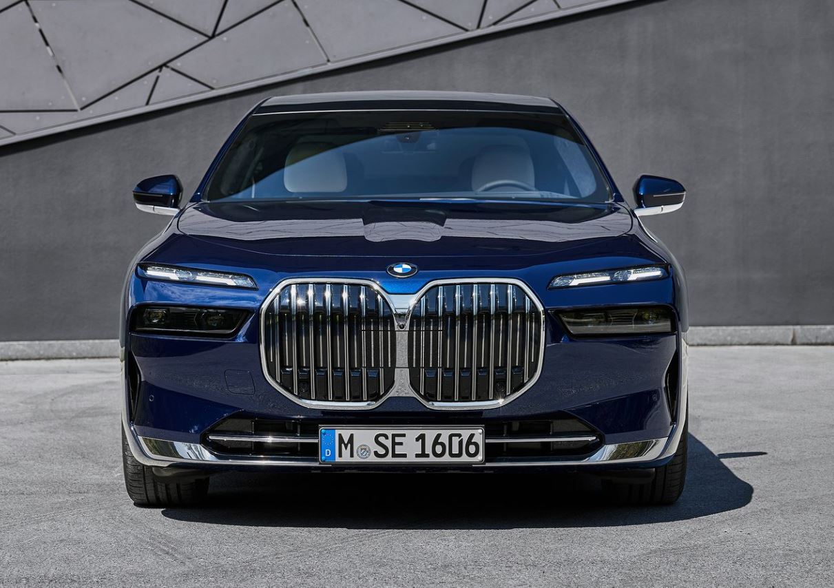 2024 BMW 7 Series 740Ld xDrive 3.0 300 HP Pure Excellence Steptronic Technical Specs - cardimension.net
