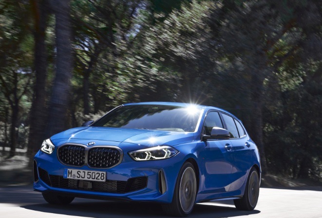 2020 BMW 1 Series Hatchback 118i 1.5 (140 HP) M Sport Steptronic boot space and dimensions