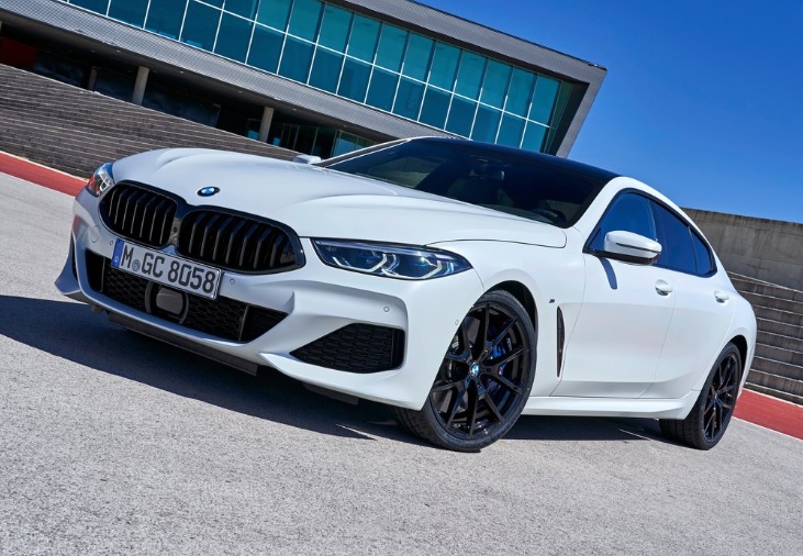 2020 BMW 8 Series Cabrio 840i xDrive 3.0 (340 HP) M Technic Steptronic boot space and dimensions