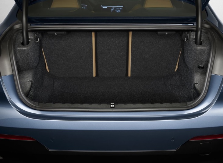 2023 BMW 4 Series Coupe 430i 2.0 (258 HP) Edition M Sport Automatic boot space and dimensions