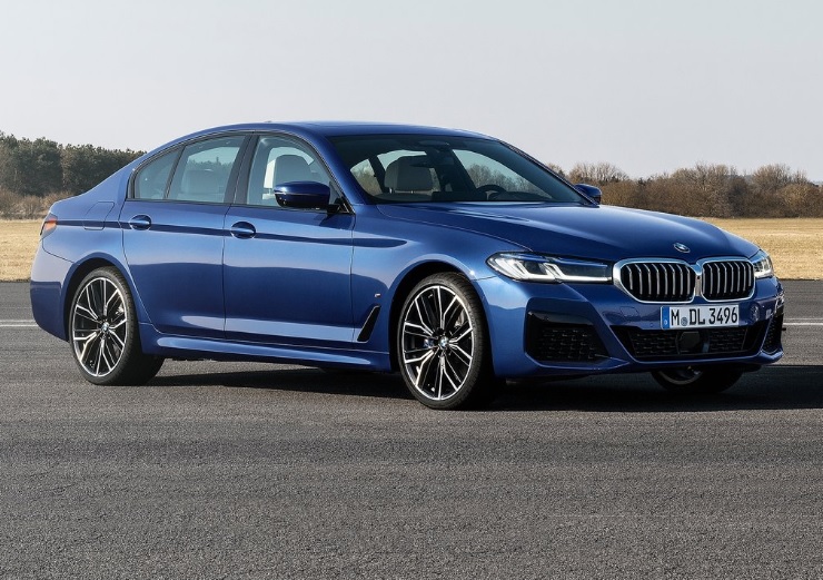 2022 BMW 5 Series Sedan 530i 2.0 xDrive (252 HP) M Sport Steptronic boot space and dimensions