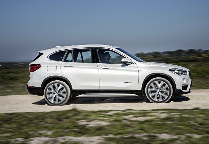 2015 BMW X1 SUV 18i (136 HP) sDrive ? boot space and dimensions