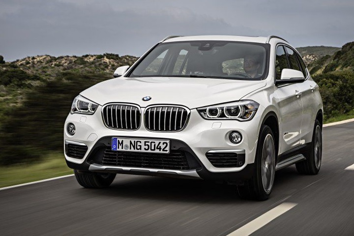2015 BMW X1 SUV 18i (136 HP) sDrive ? boot space and dimensions