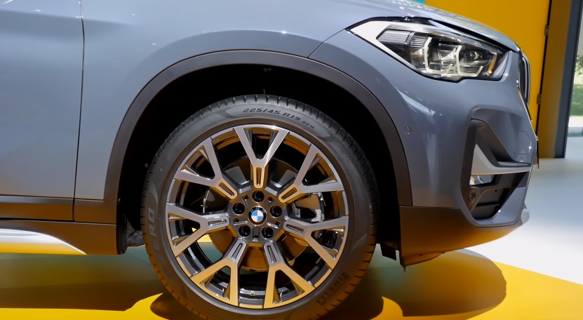 2020 BMW X1 SUV sDrive18i 1.5 (140 HP) X Line Steptronic boot space and dimensions