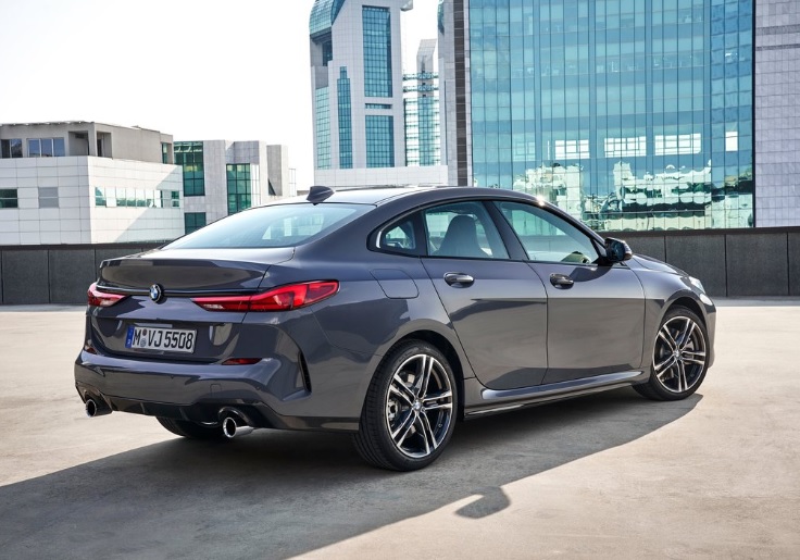 2022 BMW 2 Series Gran Coupe 218i 1.5 (140 HP) First Edition Sport Line Automatic boot space and dimensions