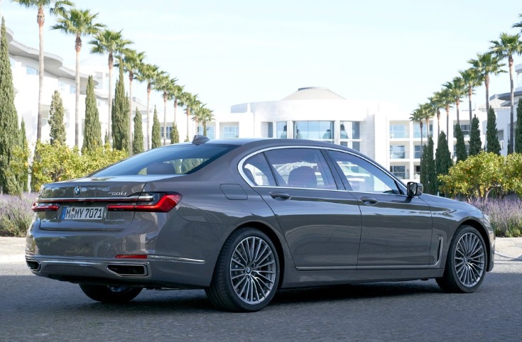 2023 BMW 7 Series Sedan 740Ld xDrive 3.0 (340 HP) M Excellence Steptronic boot space and dimensions