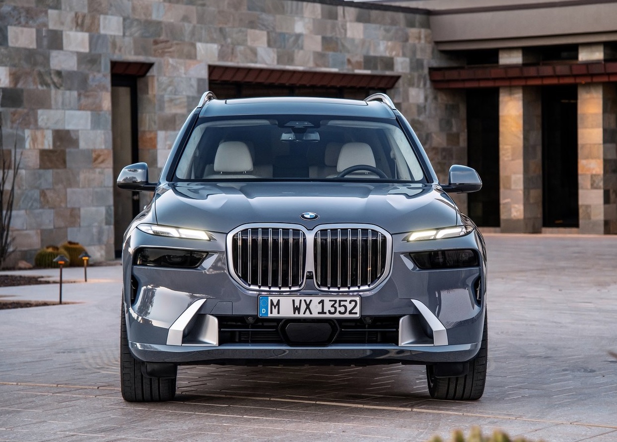 2025 BMW X7 3.0 xDrive40d 340 HP M Excellence Steptronic Technical Specs - cardimension.net