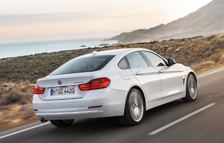 2017 BMW 4 Series Coupe 418i 1.5 (136 HP) M Sport AT boot space and dimensions