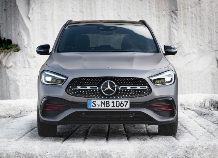2023 Mercedes GLA Series GLA200 1.3 163 HP AMG Plus 7G-DCT Technical Specs - cardimension.net