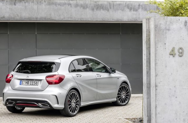 2015 Mercedes A Series Hatchback A180 CDI 1.5 (109 HP) Style Manual boot space and dimensions