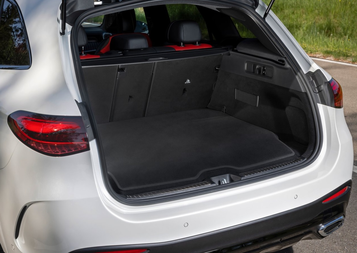 2023 Mercedes GLC SUV 220d 2.0 (197 HP) Edition AMG 9G-Tronic boot space and dimensions